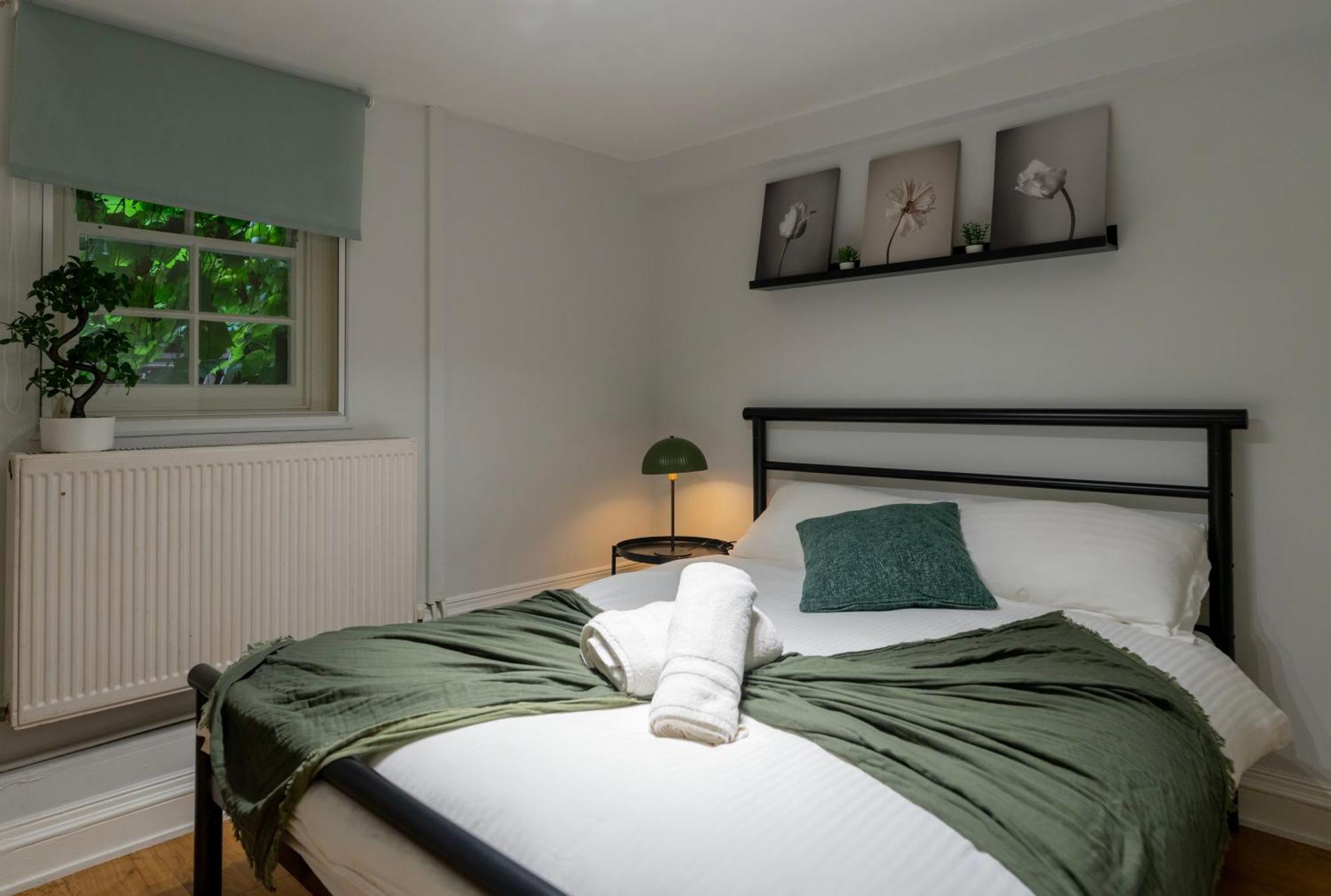 Апартаменты Gorgeous 2Bed House In New Road Лондон Экстерьер фото